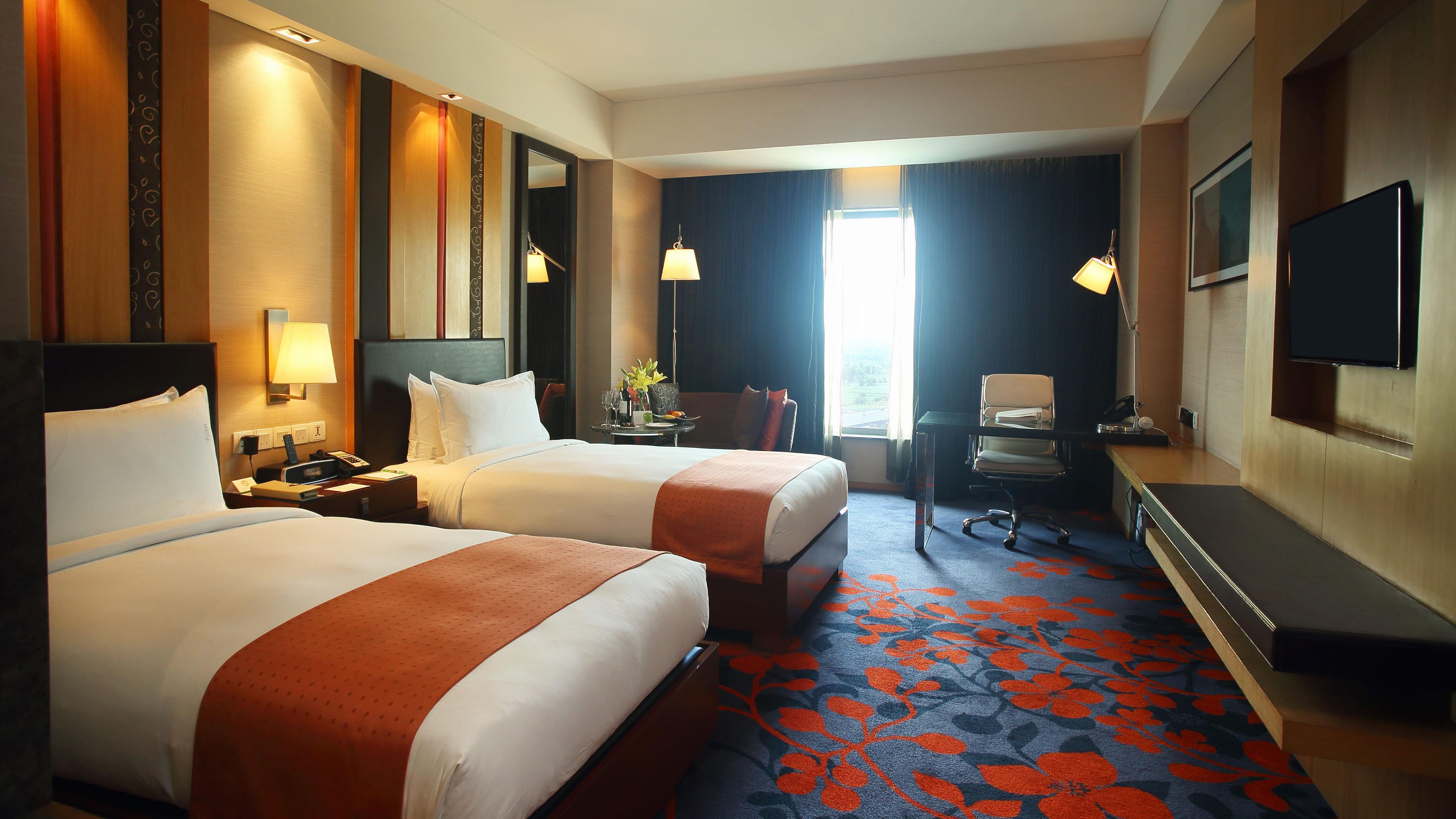 Holiday Inn New Delhi Mayur Vihar Noida By Ihg Exterior photo Deluxe Room