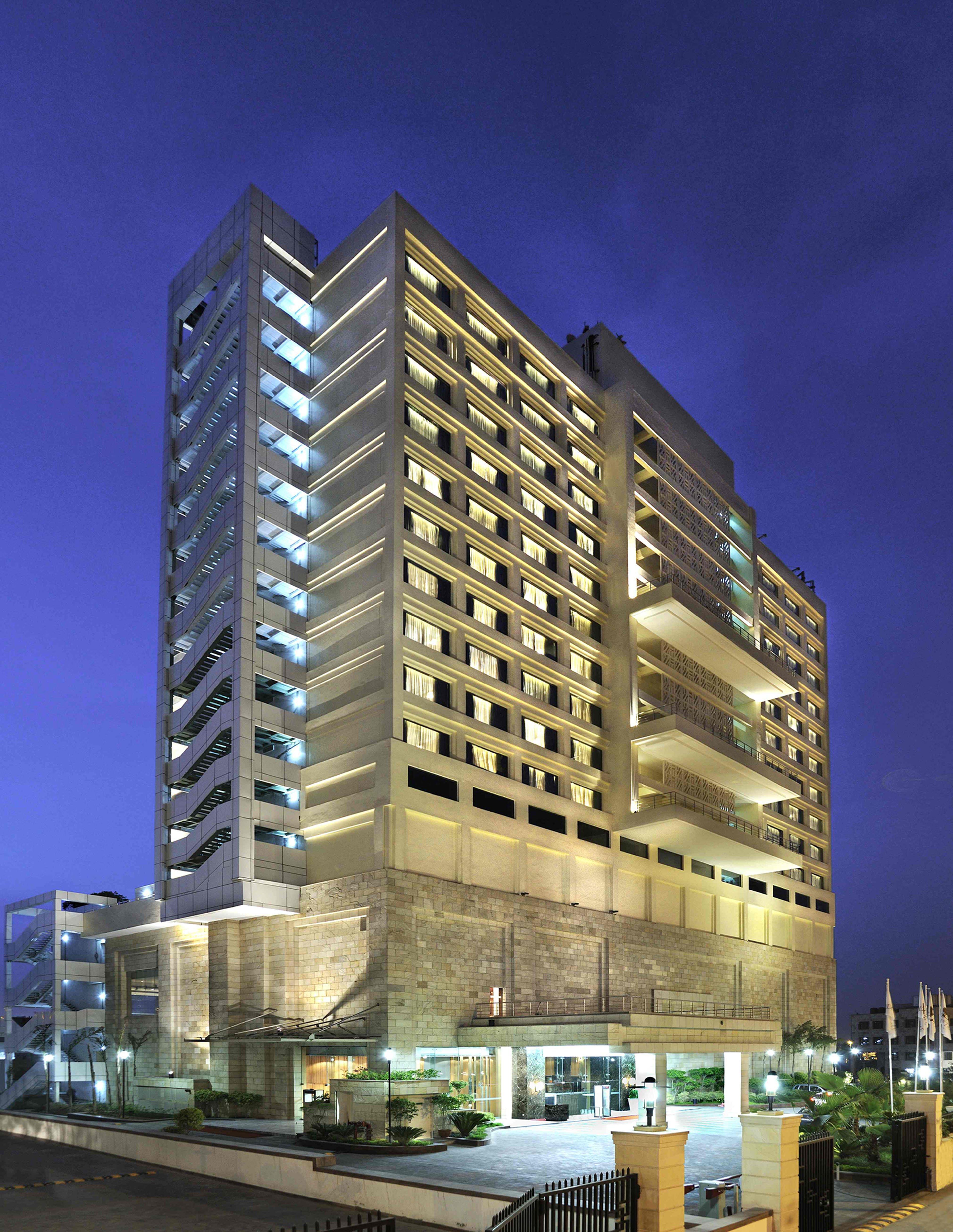 Holiday Inn New Delhi Mayur Vihar Noida By Ihg Exterior photo The Park, New Delhi