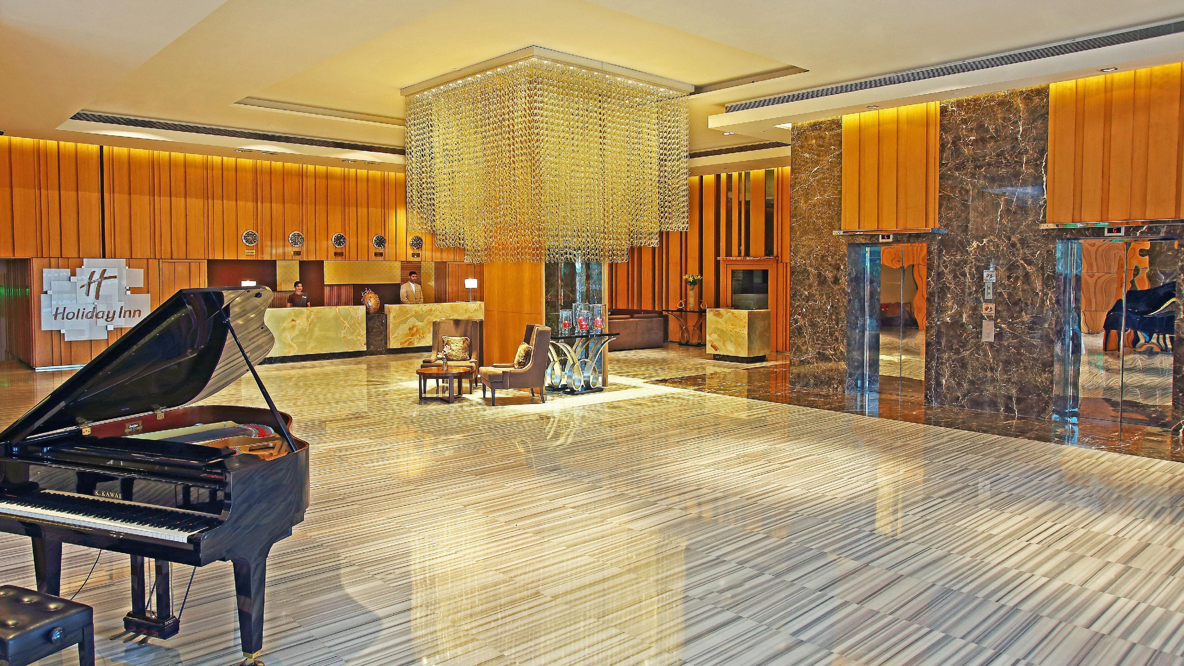 Holiday Inn New Delhi Mayur Vihar Noida By Ihg Exterior photo Lobby