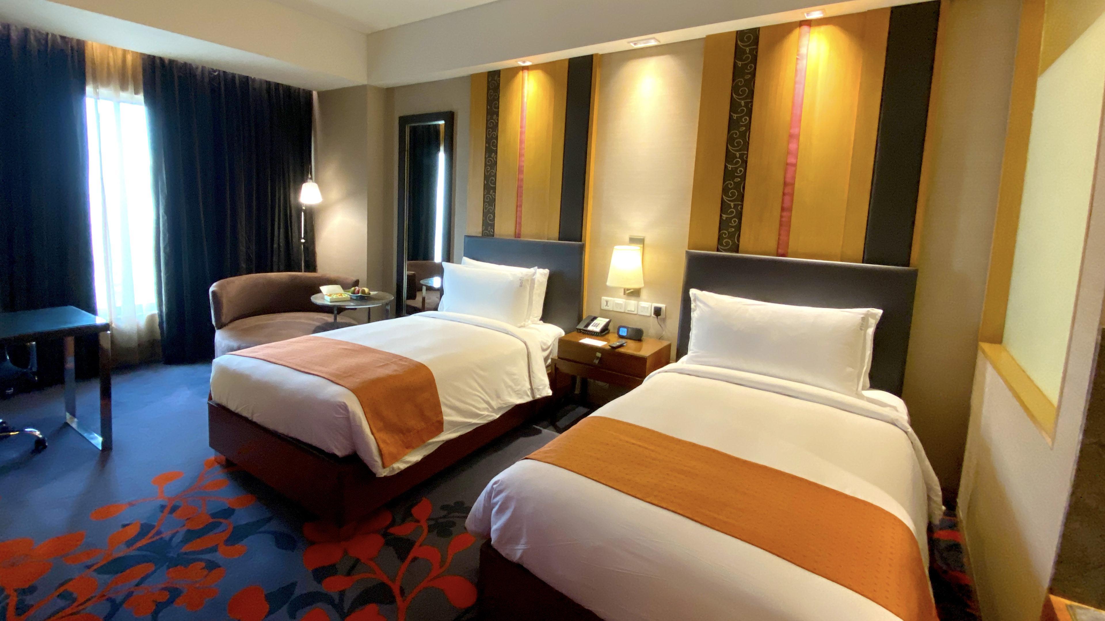 Holiday Inn New Delhi Mayur Vihar Noida By Ihg Exterior photo Deluxe Room