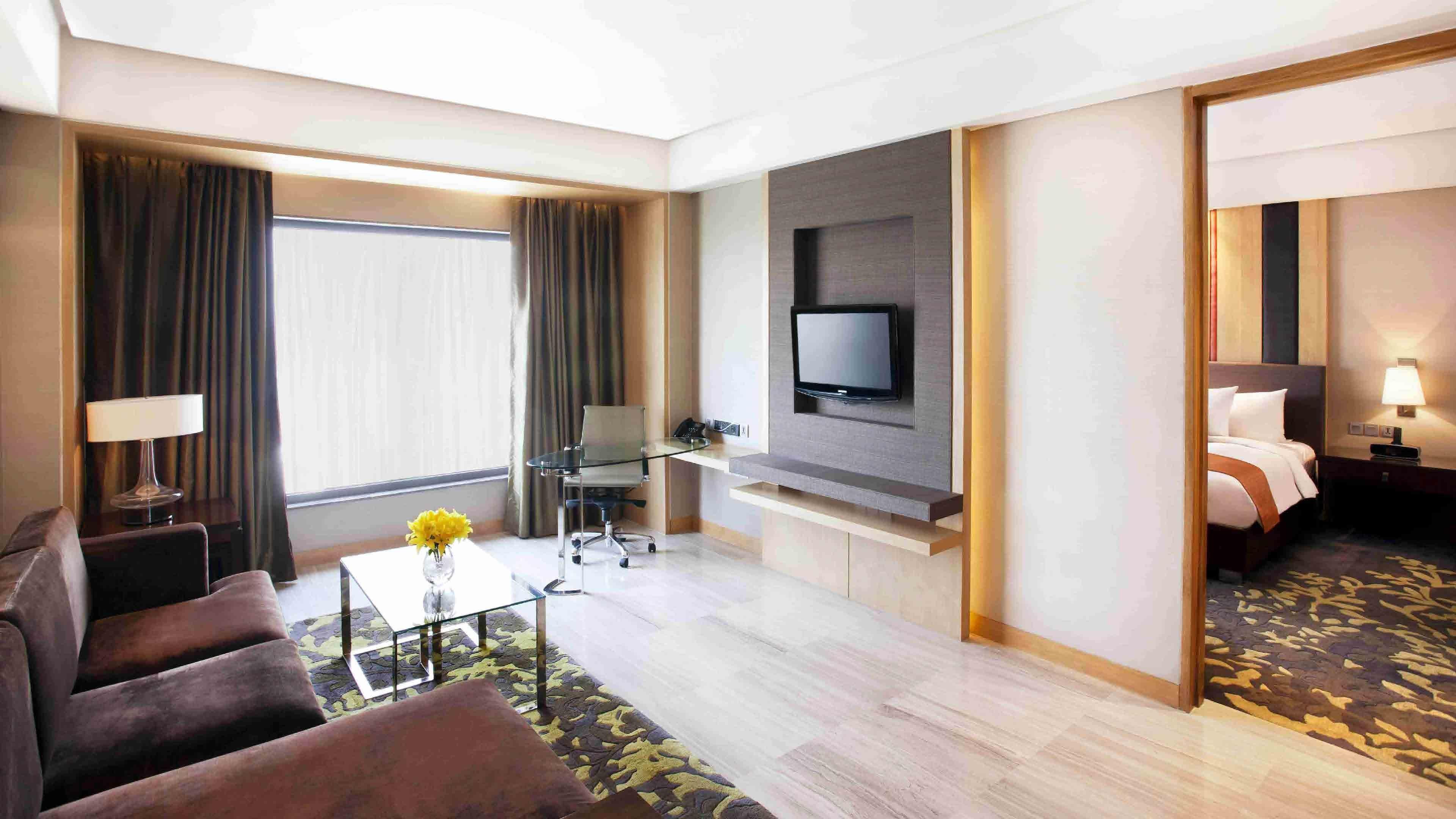 Holiday Inn New Delhi Mayur Vihar Noida By Ihg Exterior photo Suite