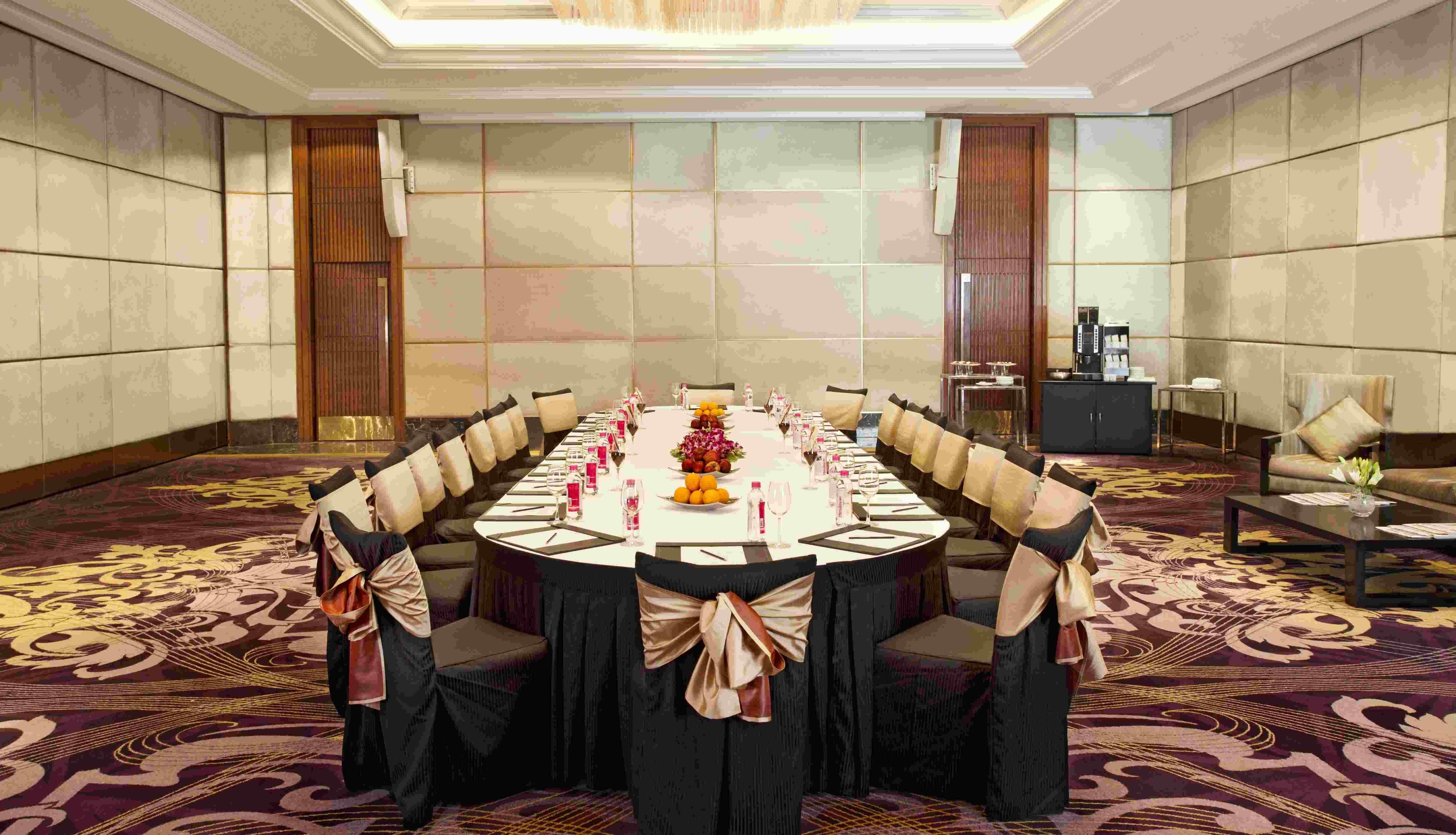 Holiday Inn New Delhi Mayur Vihar Noida By Ihg Exterior photo The Imperial Hall